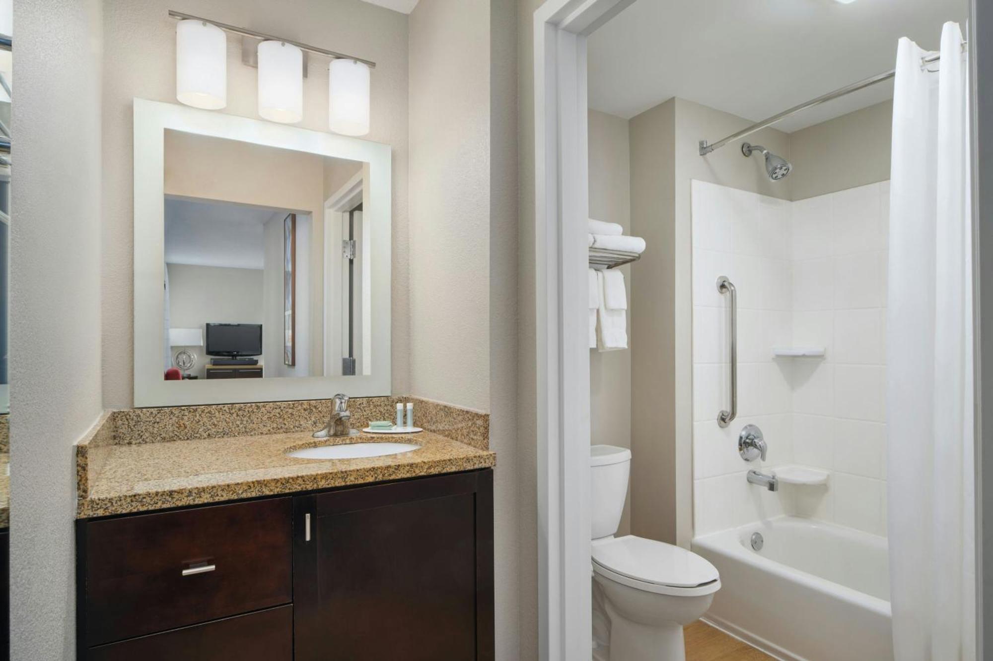 Towneplace Suites By Marriott Scranton Wilkes-Barre Moosic Екстериор снимка